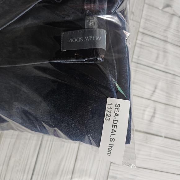 Wit & Wisdom Jeans Womens 16 Petite Blue Bootcut Stretch Mid Rise Denim Pants - Picture 8 of 8